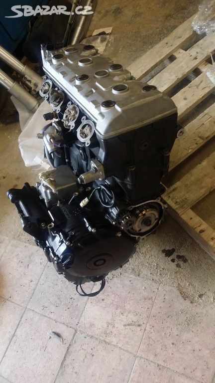motor suzuki GSR 600 Litvinov Most Sbazar.cz