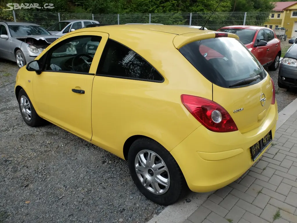 Opel Corsa 1,2i, LPG - fotka 5