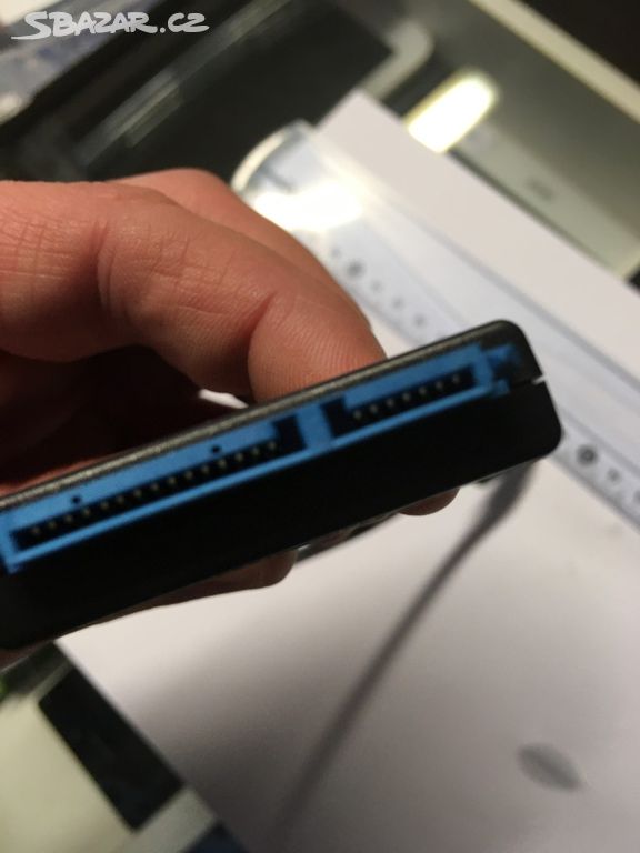 Adaptér USB 2.0 SATA 3 redukce připojen Sata disků
