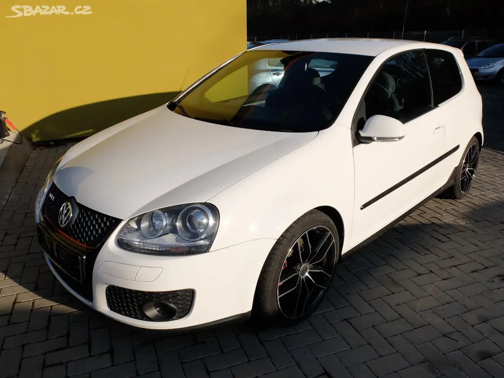 VW Golf GTI 2,0 TFSI, DSG - fotka 2