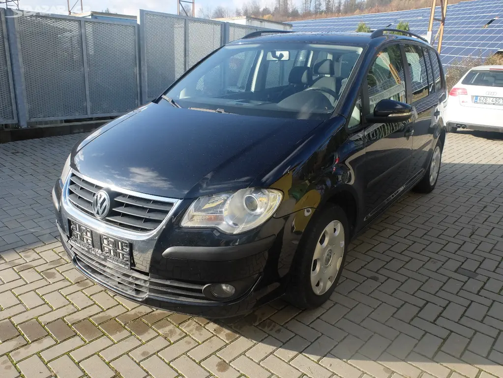 VW Touran 1,4 TSI, CNG, 110 kW, 7 míst - fotka 3