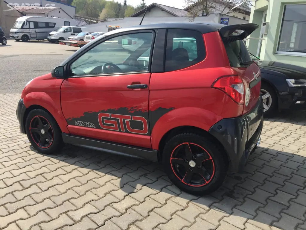 Prodám Aixam GTO 0,4 ABS, Carbon, park. senzory. - fotka 4