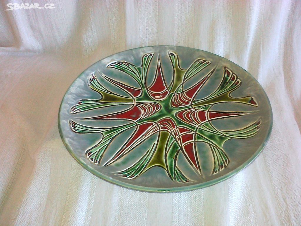 keramický talíř z 60.let,  3 druhy Brusel