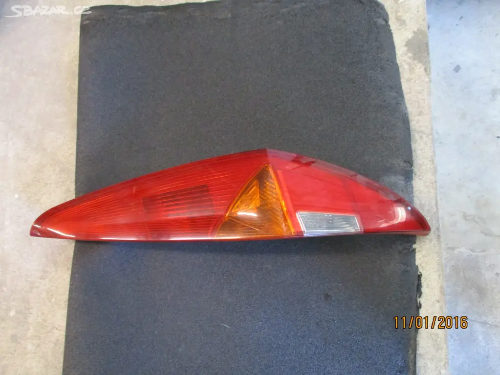Náhled: Fiat Punto 2000 3dvř.-světlo zadní pravé