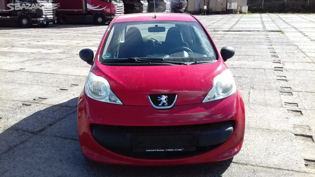 Peugeot 107 1,0 50 kw, 2007 - fotka 6