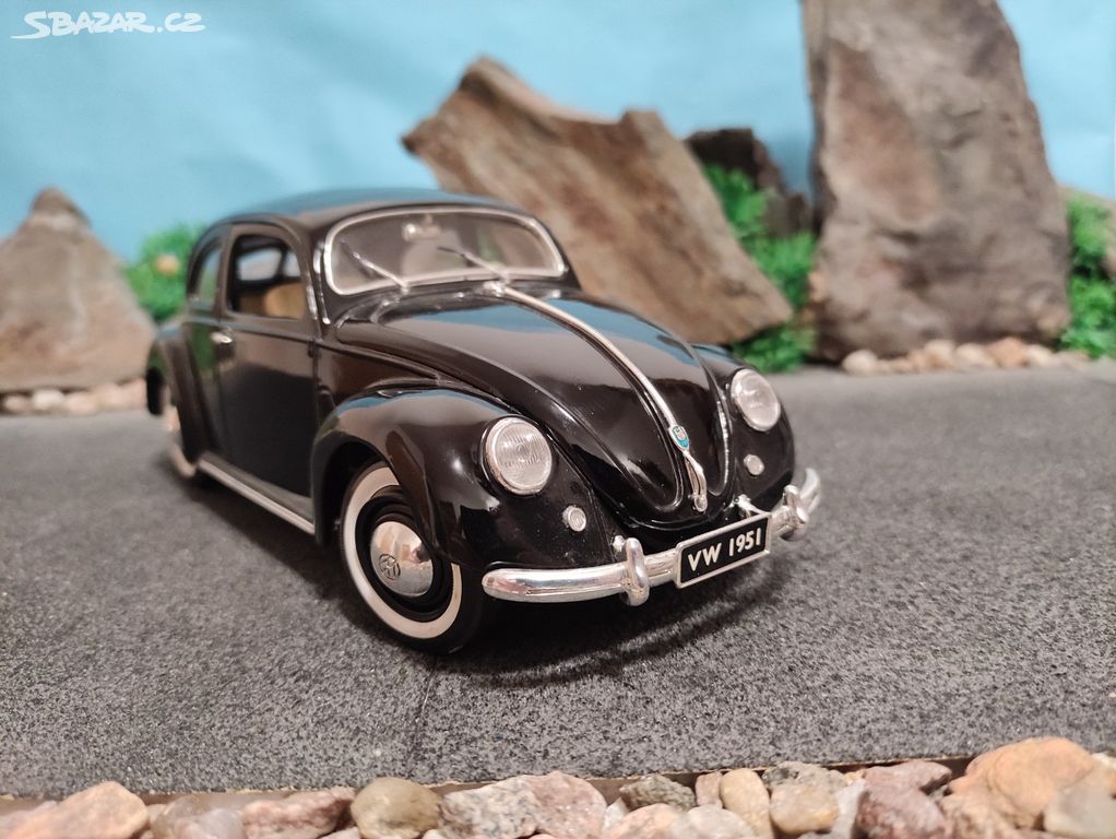 prodám model 1:18 VW new beetle export sedan 1951