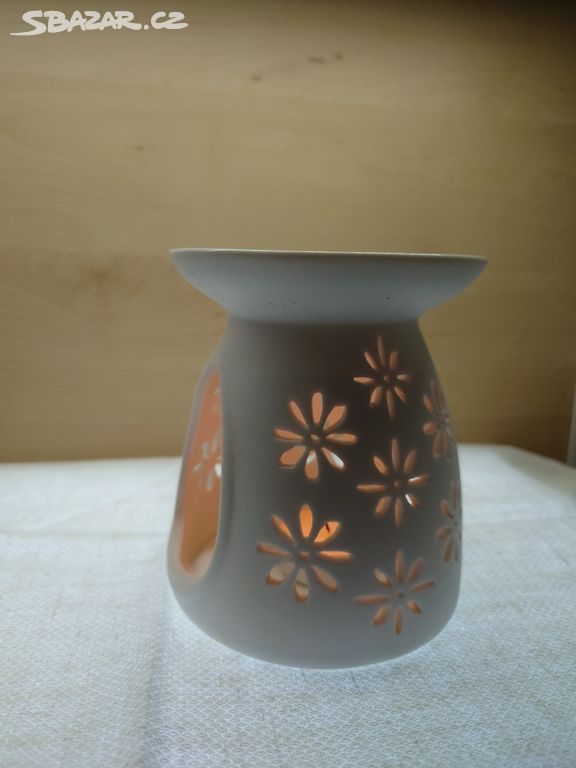 Aroma lampa, bílý porcelán