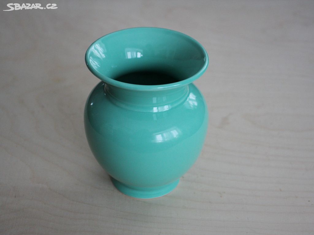 Váza, keramika, zelená mátová barva, hezký tvar