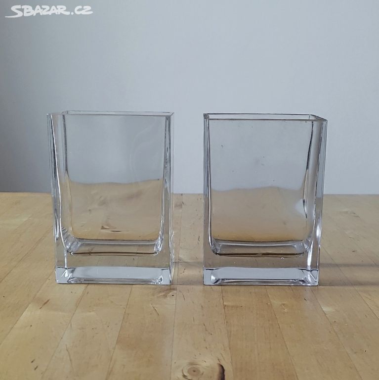 Vázy skleněné silnostěnné 2 kusy