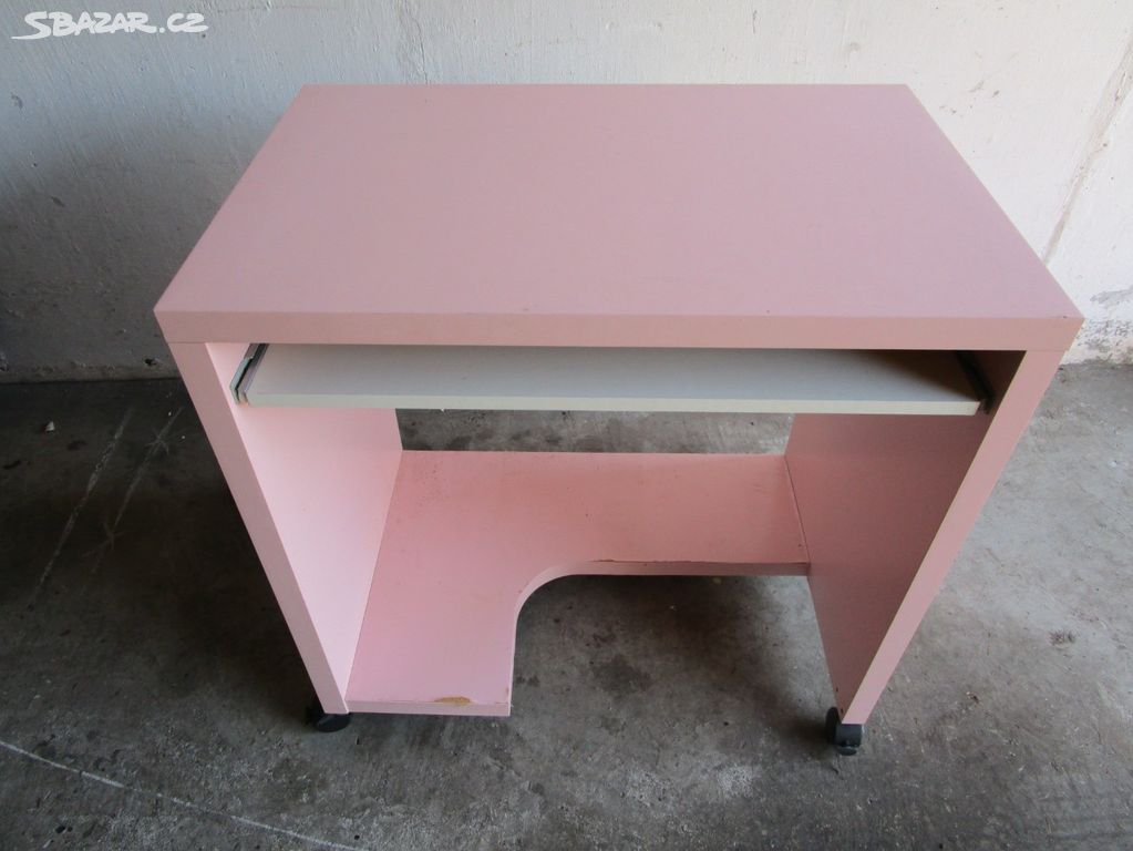 Růžový PC stůl (možné využití i bez PC)