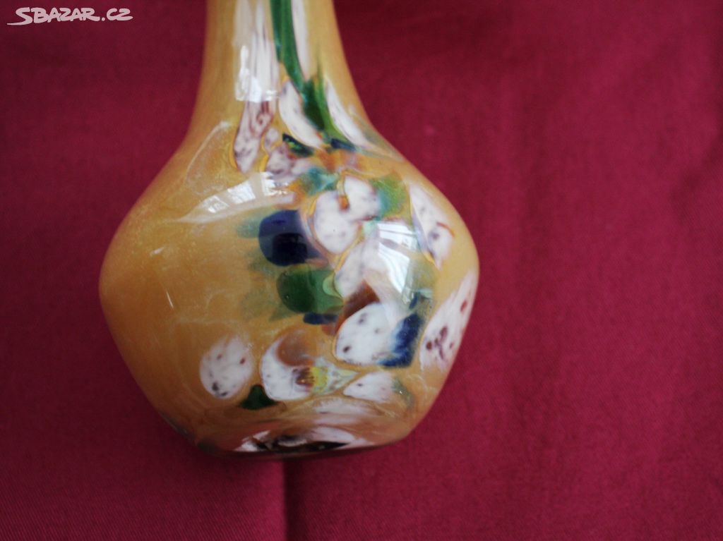 Váza brokové sklo výška 22 cm, ručně vinutá krásná
