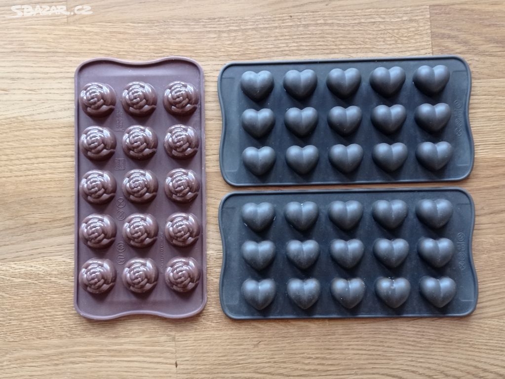 Silikonové formy na pralinky čokoládu