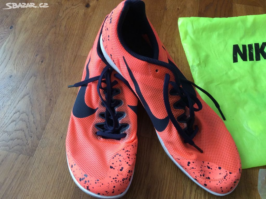 Tretry Nike Zoom Rival Distance vel. 44