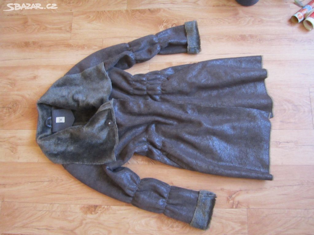 Kabát z umělého semiše, uvnitř kožešina M/L, hnědý