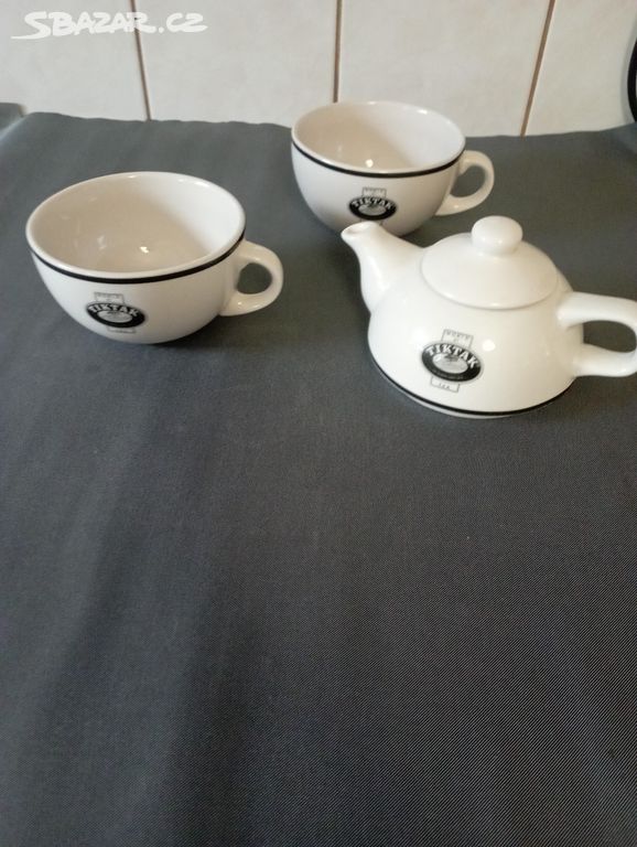Párová porcelánová souprava na čaj