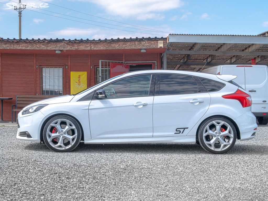 Ford Focus 12/12 2.0T 184KW ST 46tkm