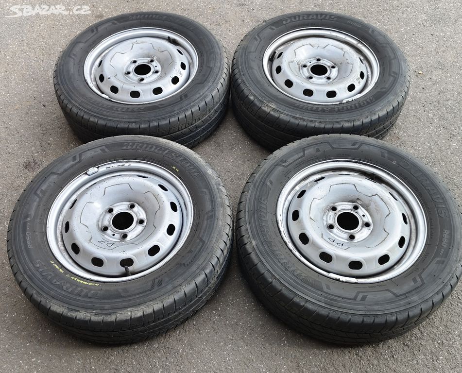Použité disky s pneu Opel / Renault 5x114.3 R16C