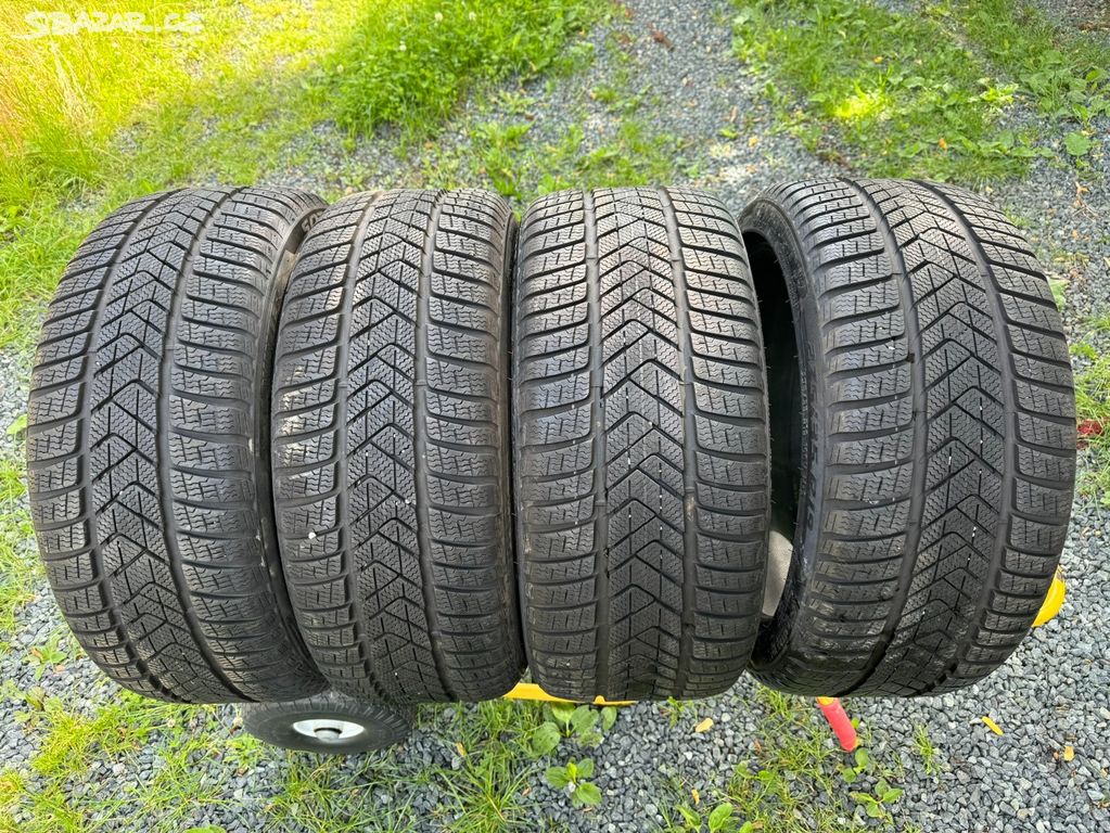 Zimní pneu 275 35 19  245 40 19 Pirelli 99% RFT