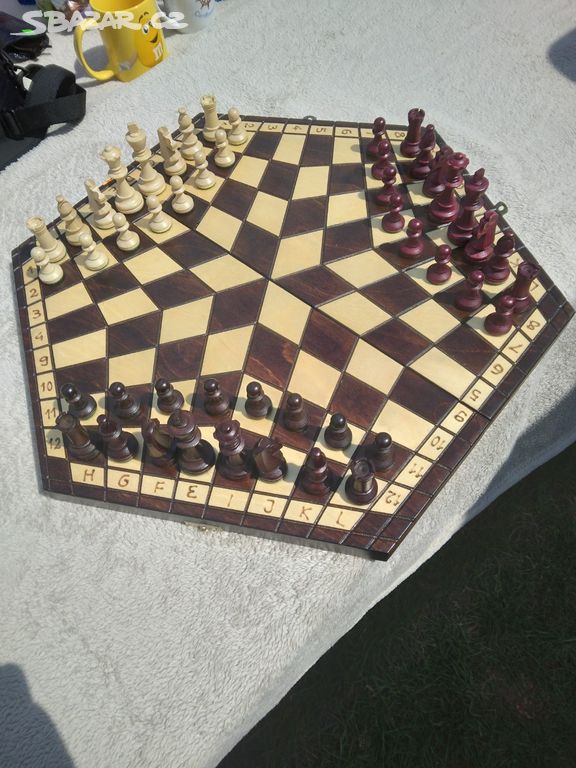 Šachy pro tři hráče