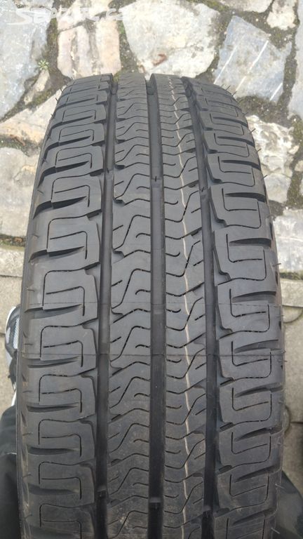 1x NOVÁ letní 215 70 15 C MICHELIN AGILIS CAMPING