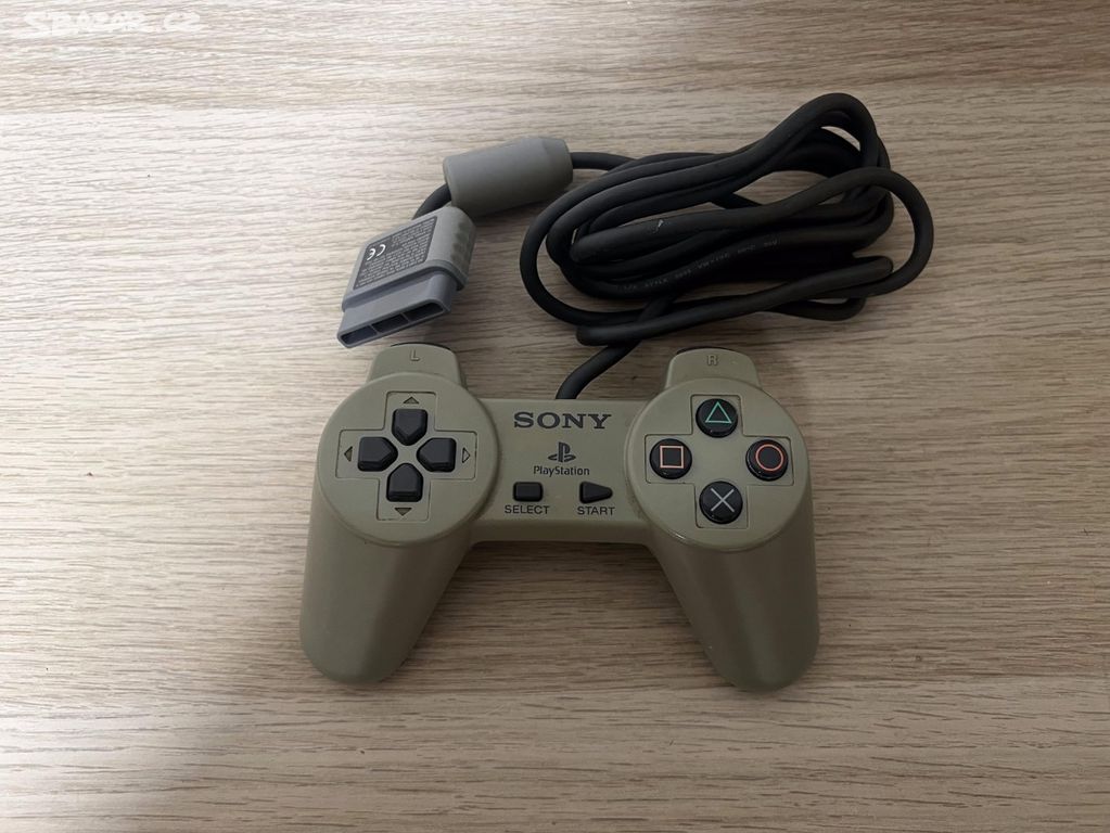 Originální ovladač na PS1 - první verze
