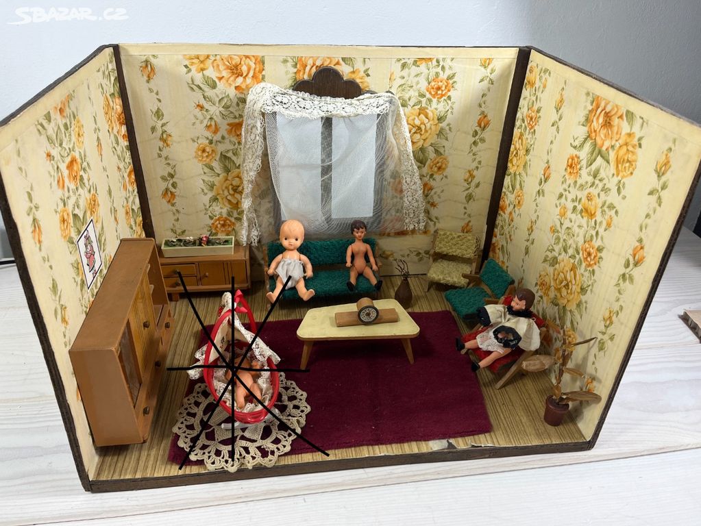 Starý pokojíček pro panenky - obývák