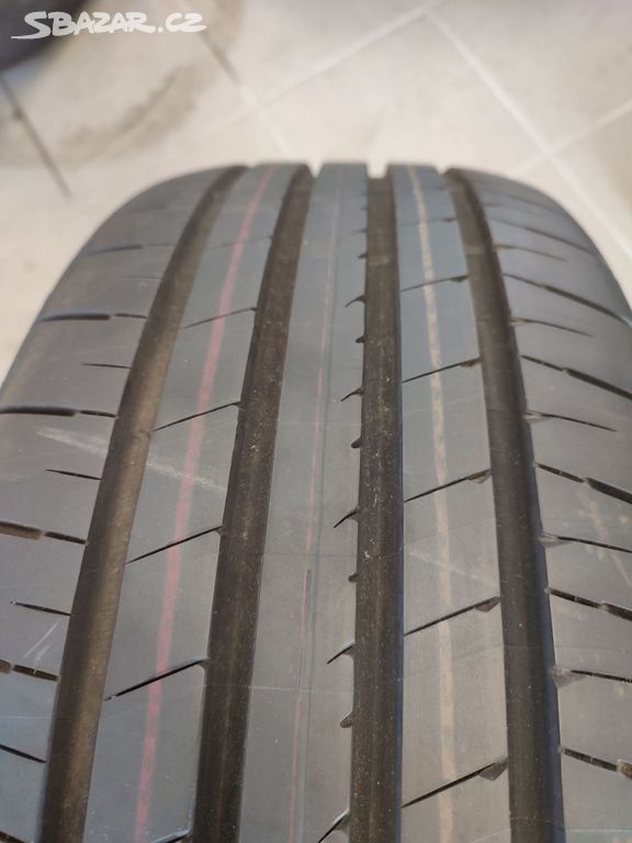 Nové letní pneu Bridgestone 215/55/18 95H
