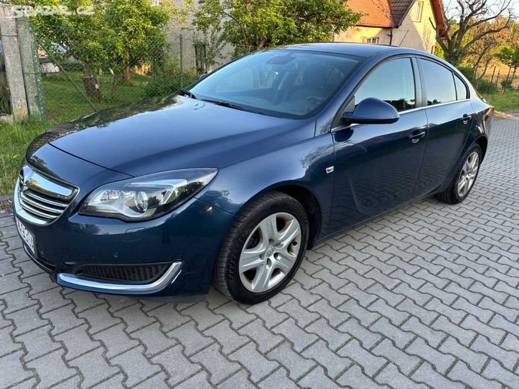 Opel insignia sedan. Facelift