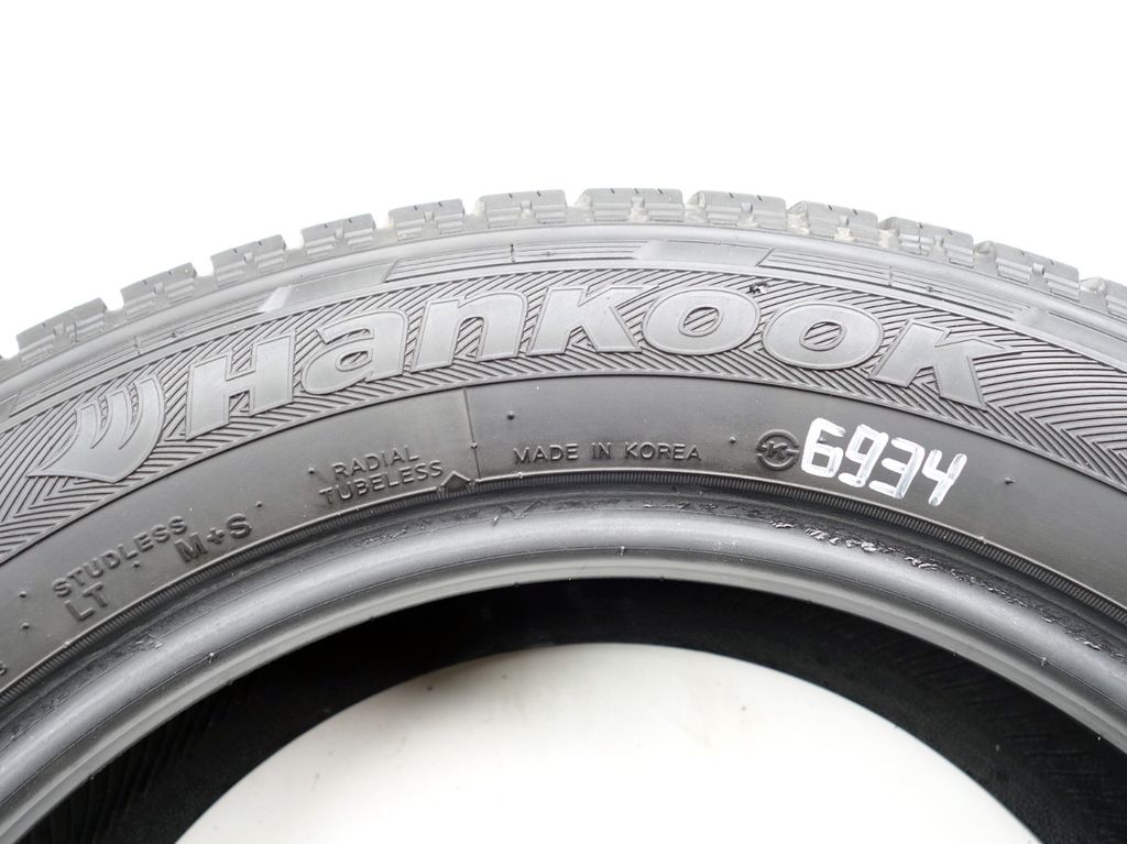 Zimní pneu 215/60/17C Hankook 2ks P6934