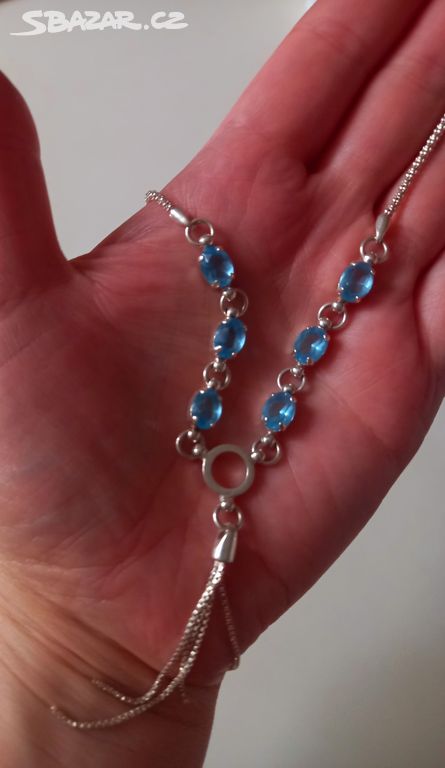 Stříbrný náhrdelník s modrými kameny