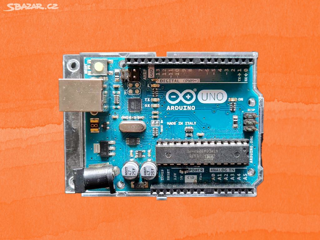 Mikro deska Arduino UNO R3 // Mikrokontroler