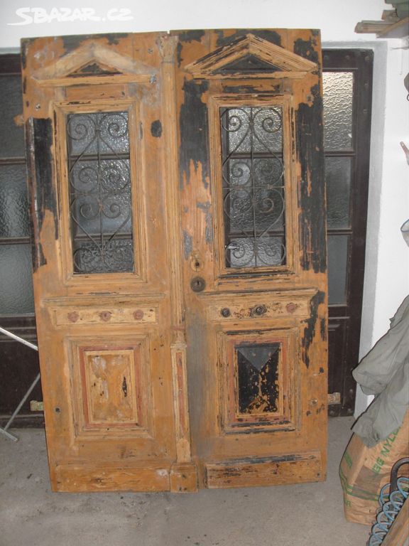 dveře starožitné dvoukřídlé k renovaci bytelné
