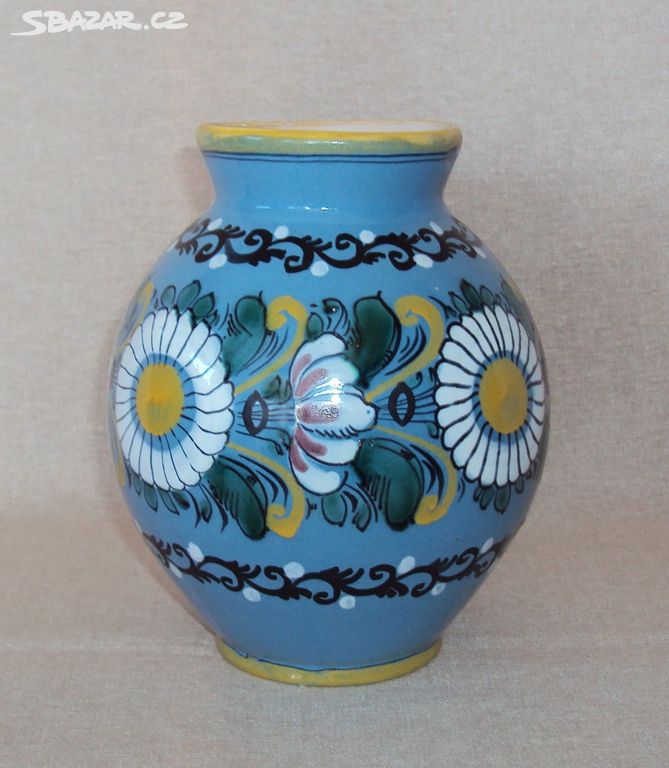 Lidová keramika váza sig. B Bizmayer , Boleráz ?