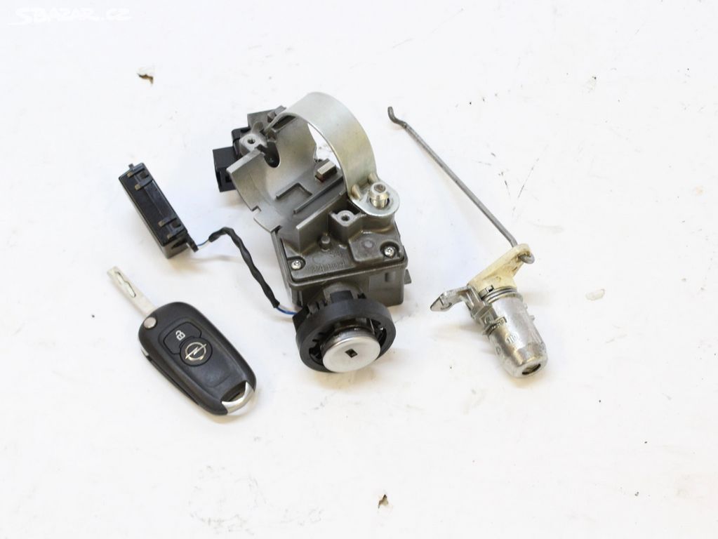 Opel Astra K spínací skříňka klíč zámek 39153198