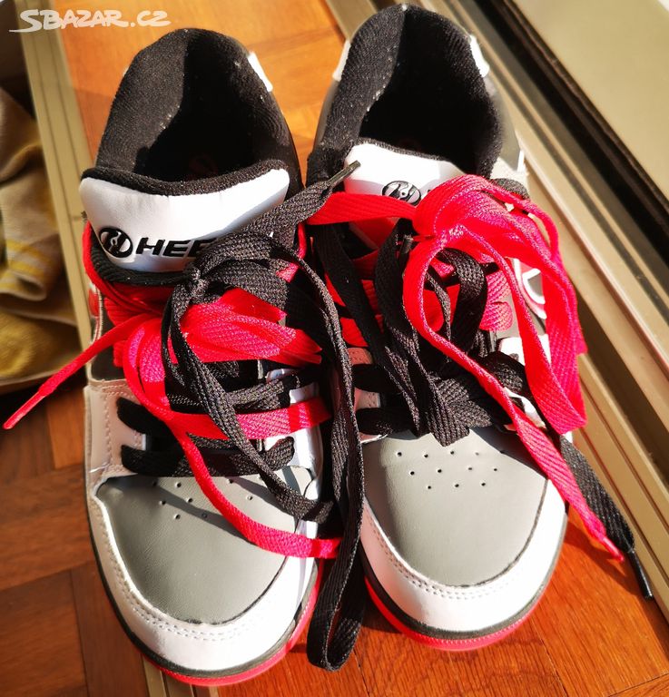 Koloboty Heelys velikost 36 5 23cm Brno m sto Sbazar.cz