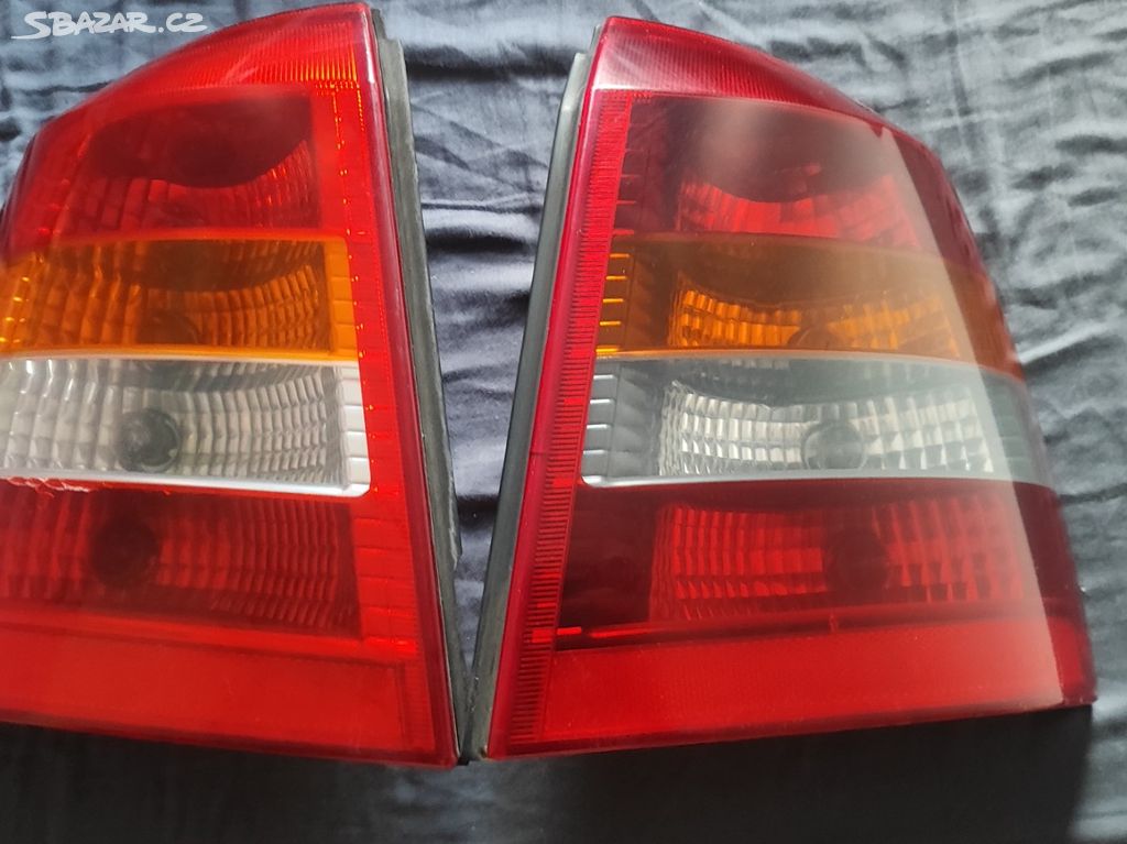 Opel Astra G Hatchback 5/3 dv. zadní světla lampy