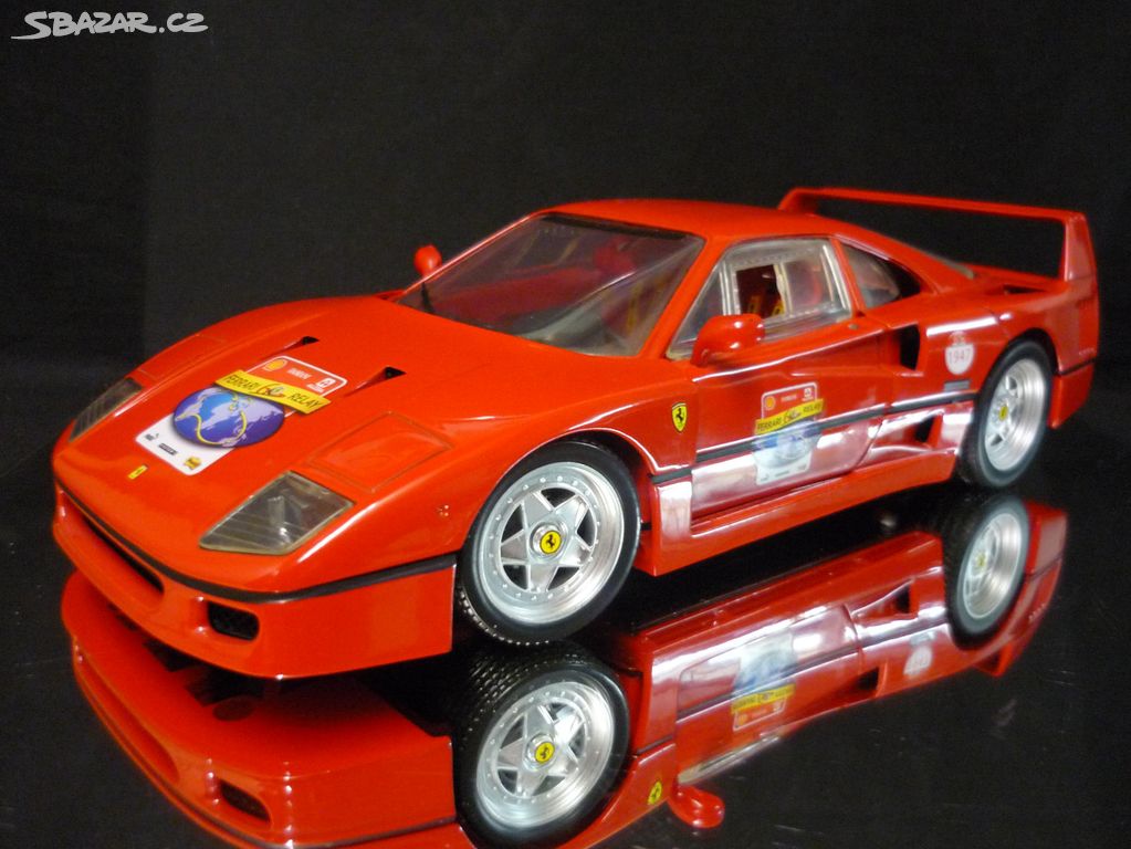 Ferrari F40 Hot Wheels 1/18