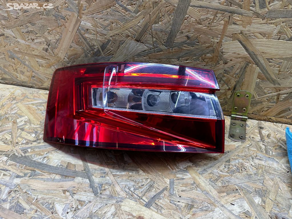 Leve zadni svetlo Skoda Superb 3 sedan hatchback