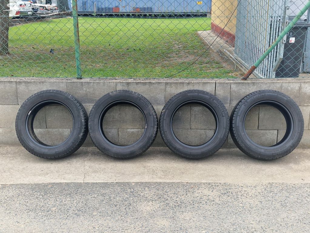 215/60/17C 109/107 Letní pneu Michelin Agilis