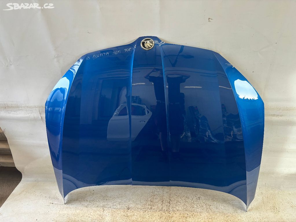 Kapota Škoda Superb 3 modrá