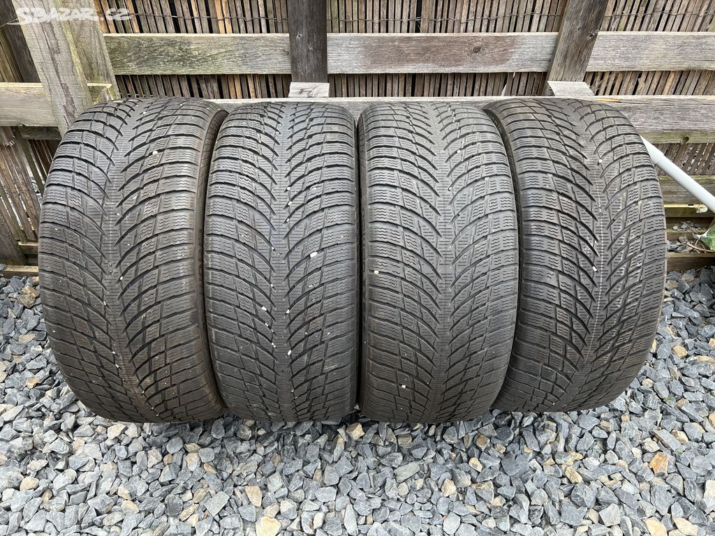 235/40 R19 Nokian zimní pneu 235 40 19 19