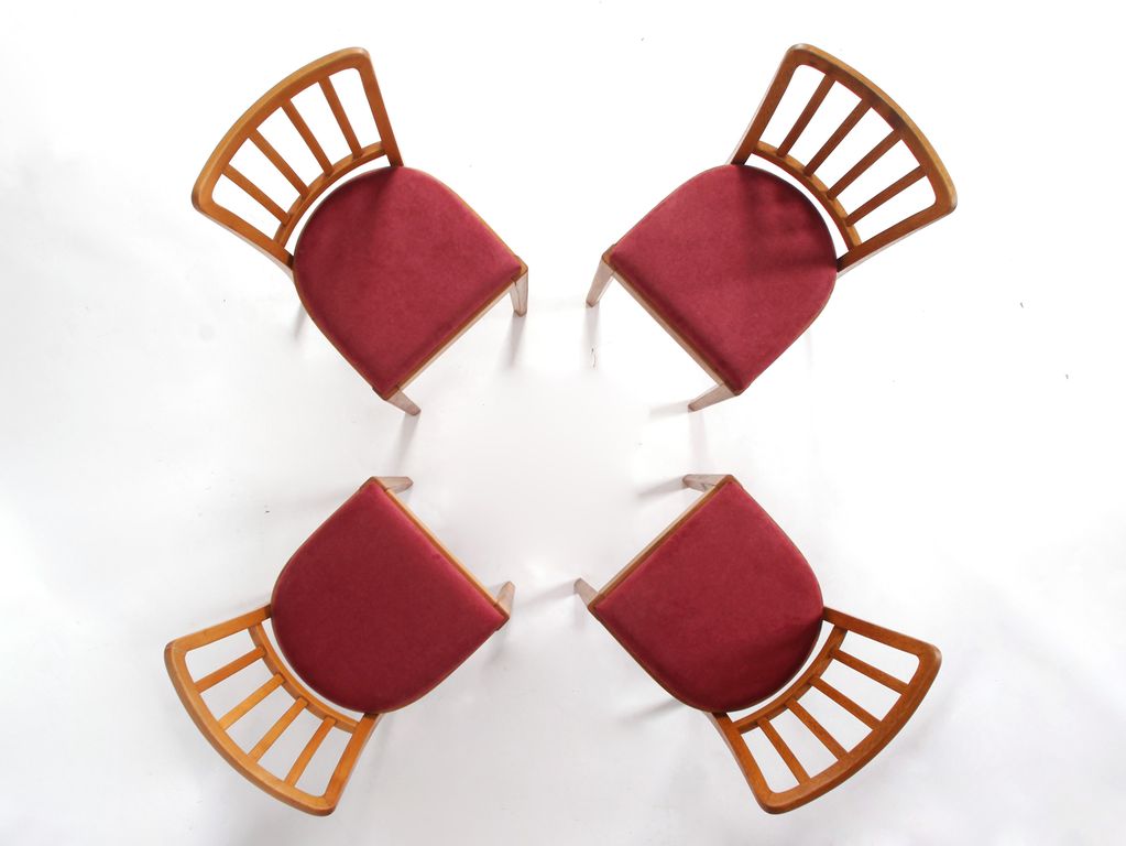 [ 4162 ] Krásné jídelní židle TON, 4 kusy.
