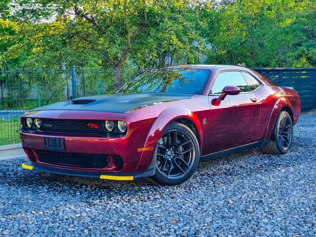 Dodge challenger 6.4 widebody