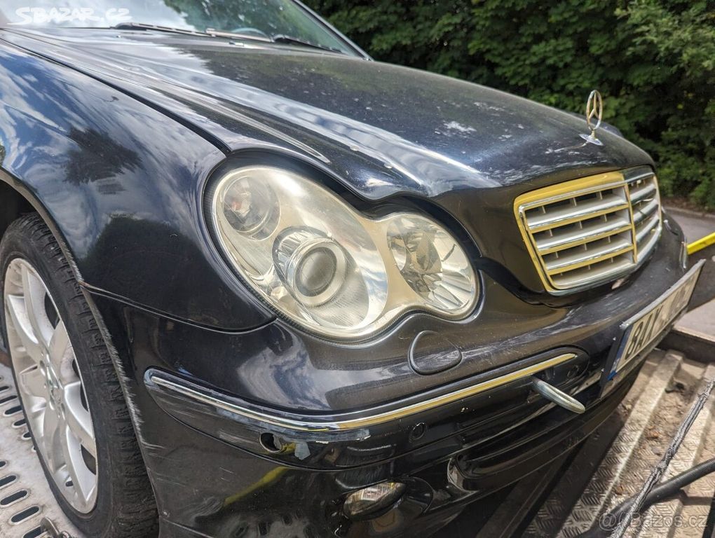 Auto na nahradni dily Mercedes w 203 2006