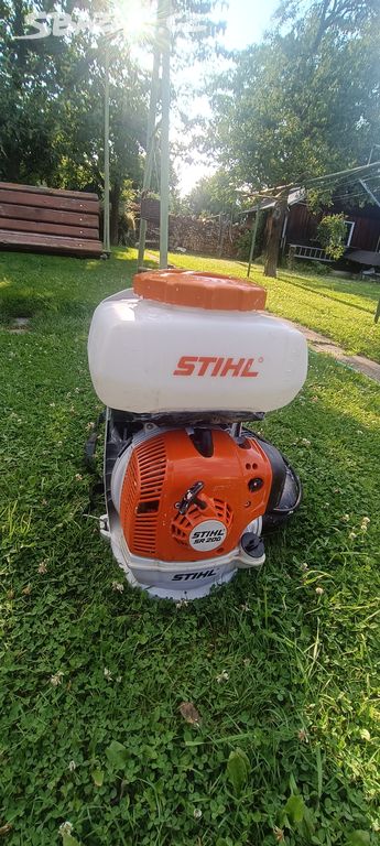 Rosič / Postřikovač Stihl SR200