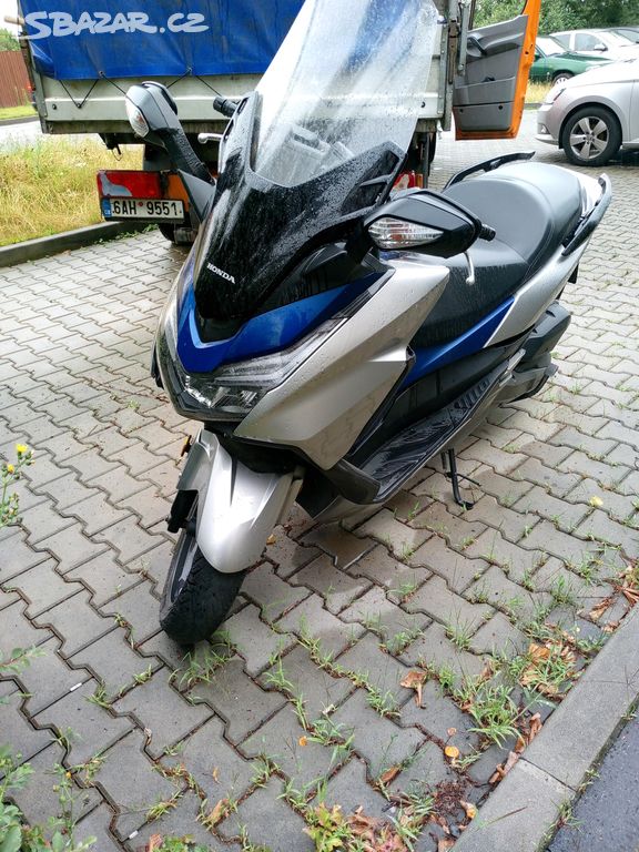 skutr honda forza 125