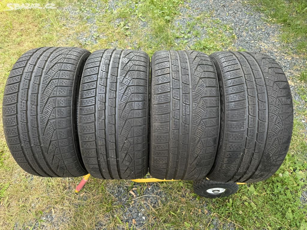 Zimní pneu 255 35 19 Pirelli 99%