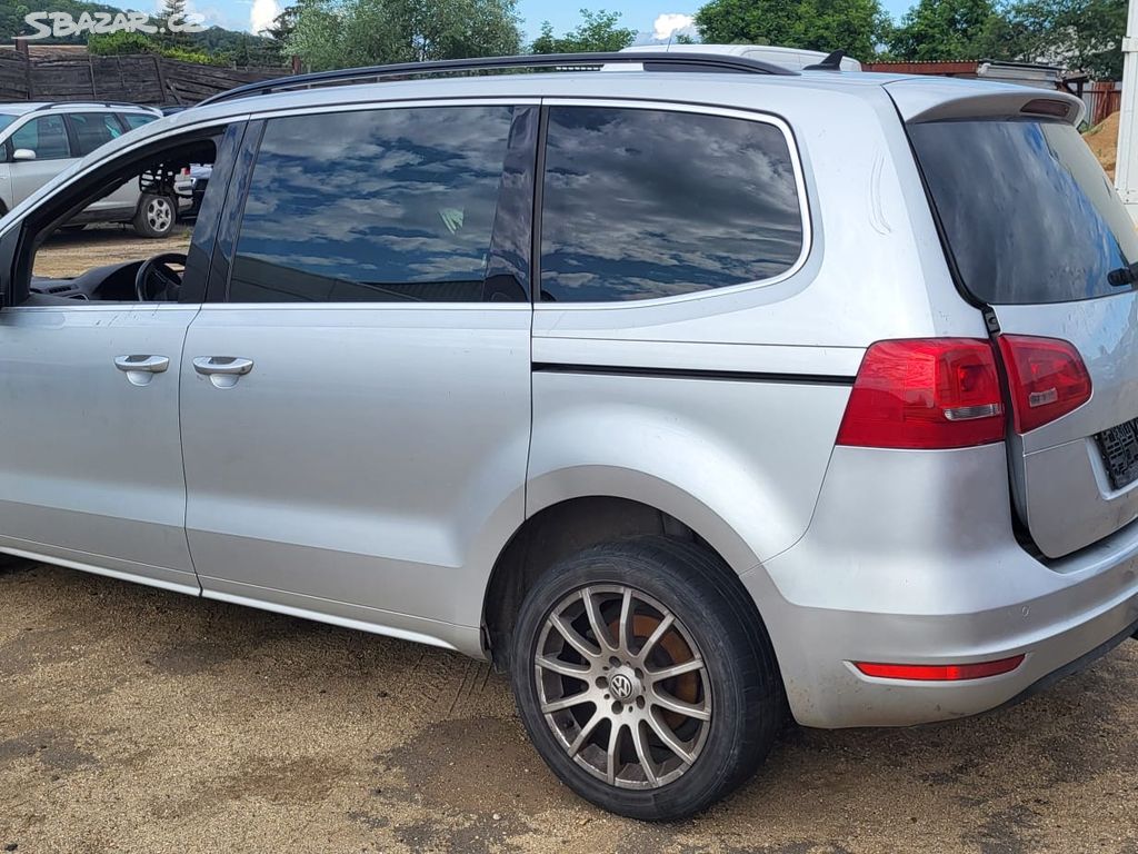 Prodám veškeré N.D. VW Sharan 7N 2.0 TDi, DSG.