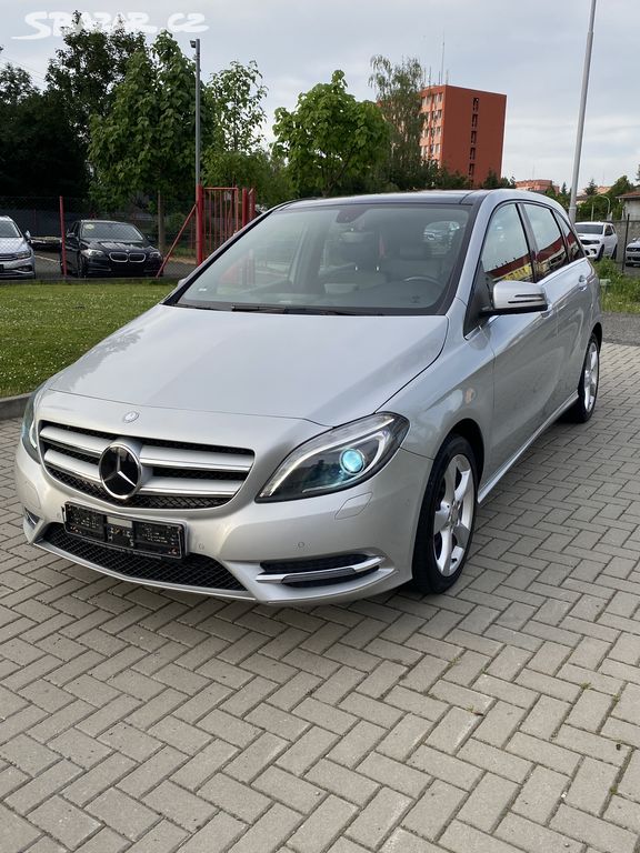 Mercedes B180 , 2014, kůže, 113.000