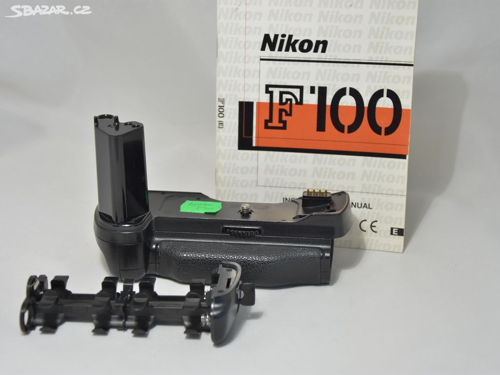 NIKON MB-15 batery pack / grip ( NIKON F 100 ) .